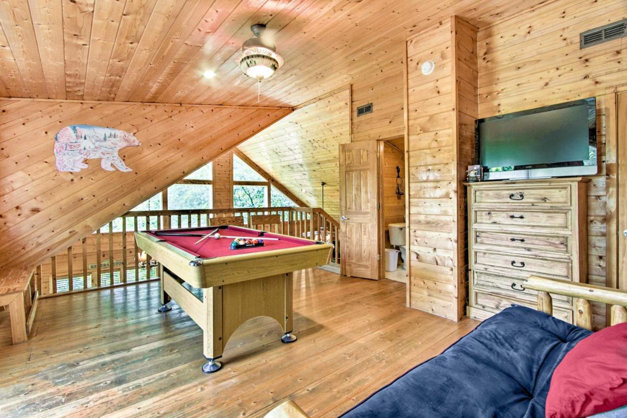 Cabin With Hot Tub And Deck About 12 Mi To Pigeon Forge! Sevierville Exterior foto