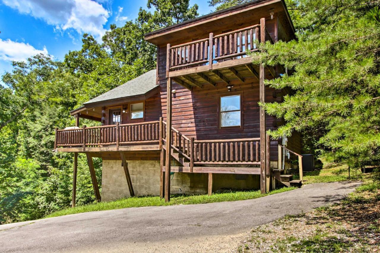 Cabin With Hot Tub And Deck About 12 Mi To Pigeon Forge! Sevierville Exterior foto